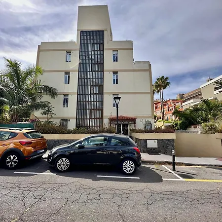 Oasis Garden Apartment