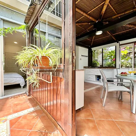 Oasis Garden Apartment